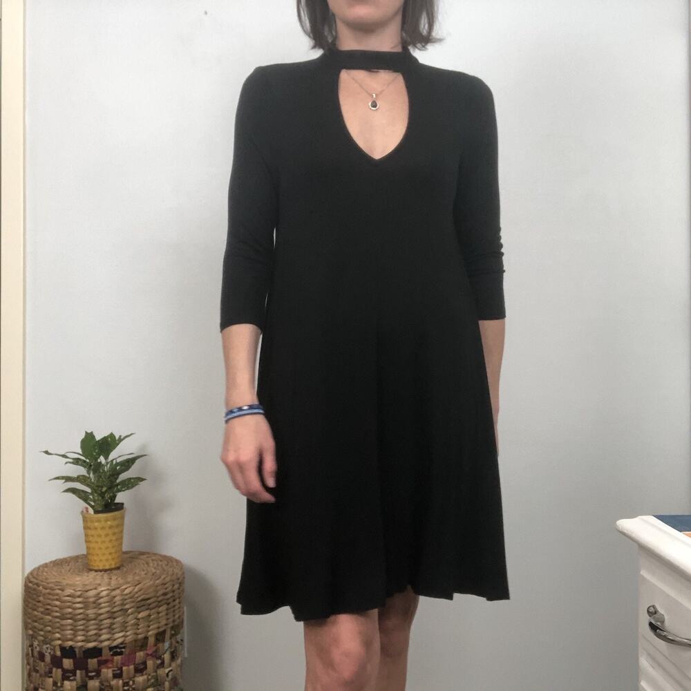 Soulmates V-neck Cutout Dress Sexy LBD 3/4 Sleeve Stretch Black Medium